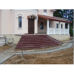 Крыльцо из гранита Лезниковского месторождения